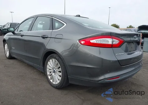 2015 Ford Fusion Hybrid Se из США, поврежденный, VIN 3FA6P0LU6FR170589